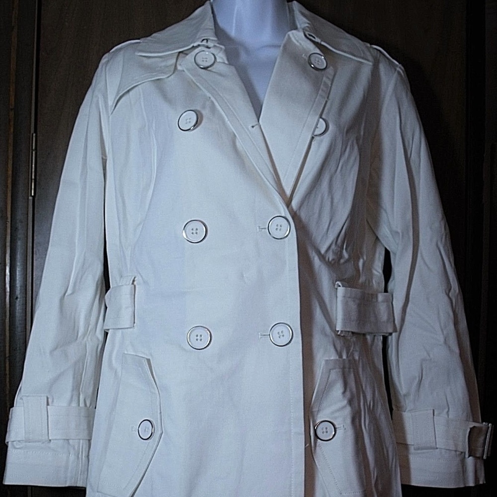 Joan Rivers Light White Coat Double Button Size S
